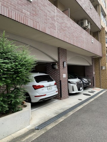 エステムプラザ梅田扇町公園パークランドの駐車場