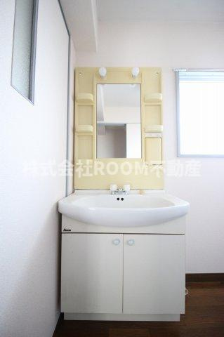 一万城マンションの洗面所|使いやすい洗面所です