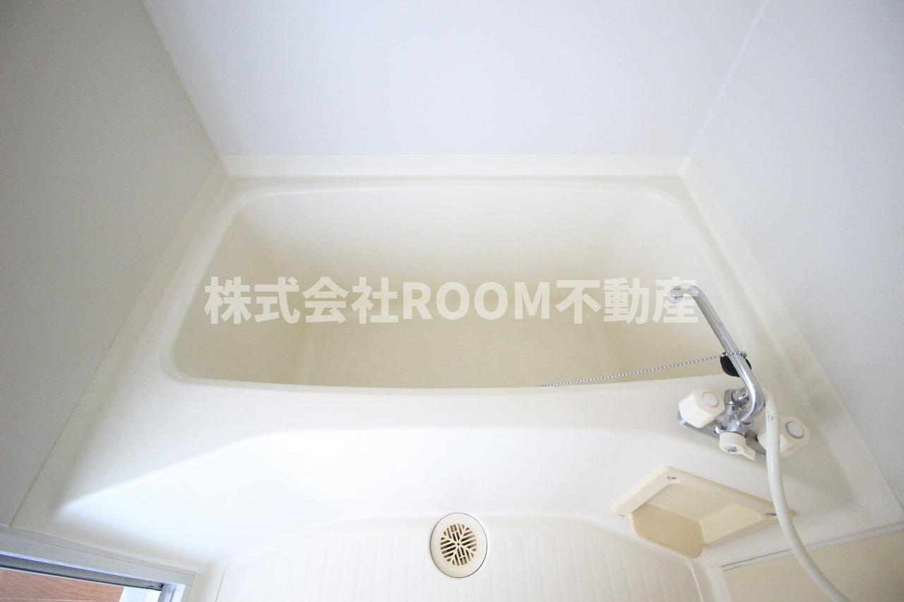 一万城マンションの浴室|落ち着いた空間のお風呂です