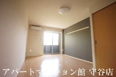 【寝室】 | ラパンブルー