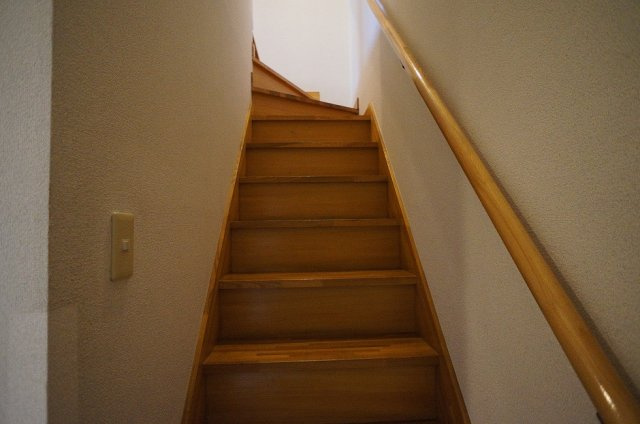 【設備】 | トラパレス | 階段