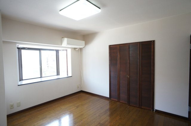 【子供部屋】 | トラパレス | 2階7.9帖子供部屋