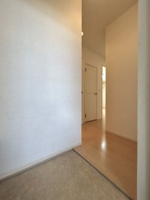 【玄関】 | セジュール四季B棟 | ※同物件　別部屋写真です。