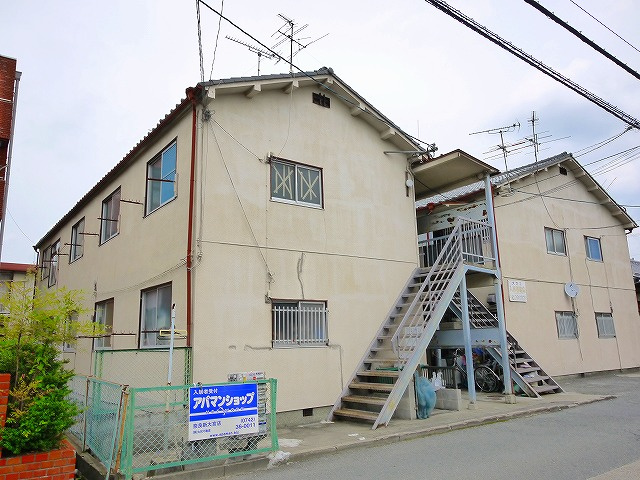 大宮荘の外観
