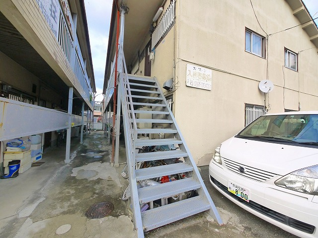 大宮荘のエントランス