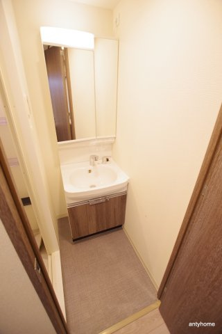 SHOKEN Residence大阪都島(旧：ララプレイス都島プリエ) 仲介手数料無料の洗面所