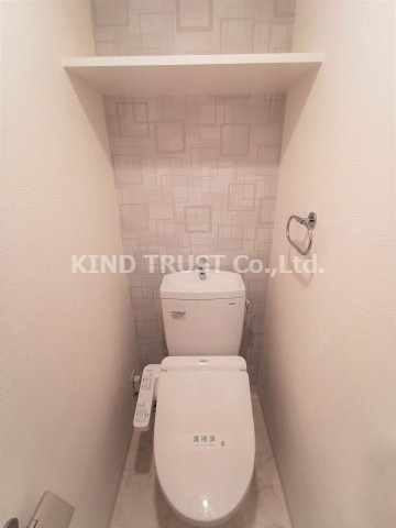 LaJolla西天満のトイレ|落ち着いた色調のトイレです