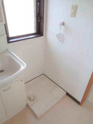 【設備】 | 佐藤貸住宅 | 室内洗濯機置場