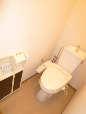 ヴィルヌーブ東櫛原【キャッシュバック対象物件】のトイレ|トイレもきれいです