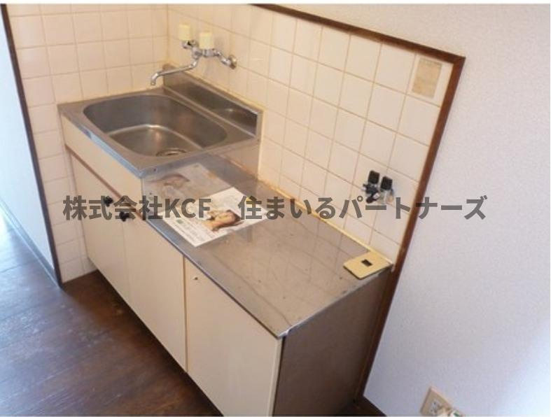 ドルフィンハイムのキッチン|コンパクトなキッチンで掃除もラクラク