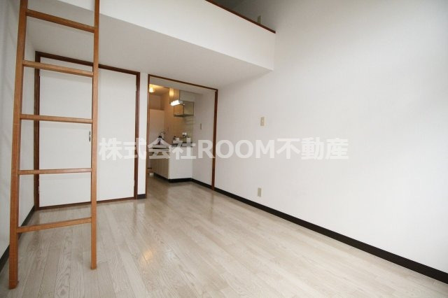 メイプルコート広原の居間・リビング|居間です