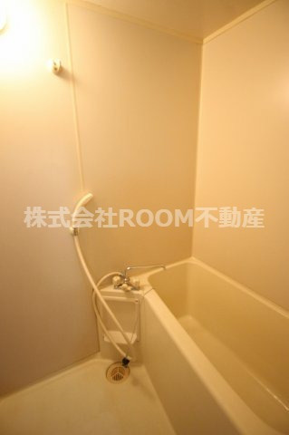 メイプルコート広原の浴室|ゆったり過ごせるお風呂です