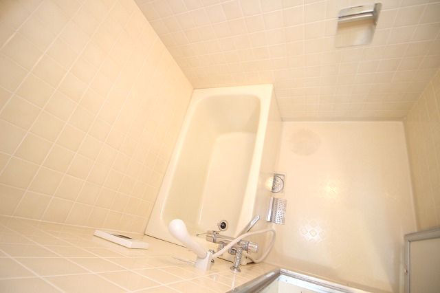 アーバンハイツ上町の浴室|お風呂で日々の疲れを落としましょう