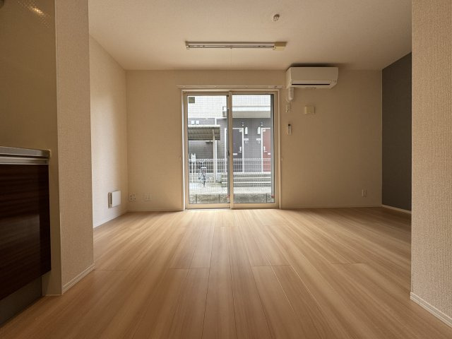 アインス B棟の居間・リビング|洋室8.75帖