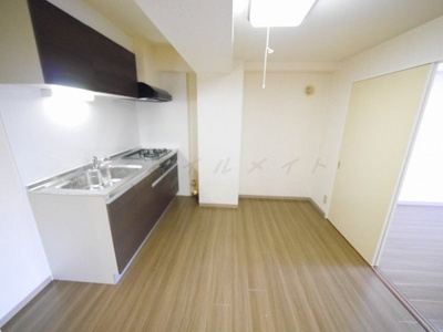 【キッチン】 | アーバンスプラザイシワタ３