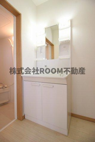 ラパン郡元の独立洗面台|独立洗面台、朝の身支度には欠かせません