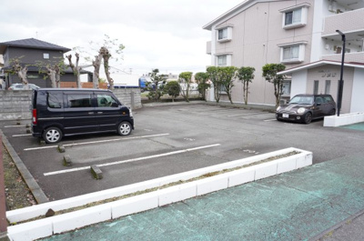 【駐車場】 | AMOURナメリ