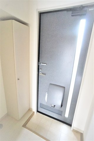 カサ・デ・ウノの玄関|玄関にはシューズボックスがあり広く使えますよ