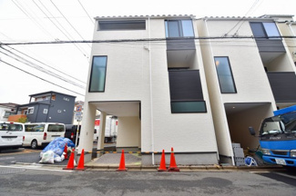 【駐車場】 | この高さなら、ハイルーフも駐車できますね。