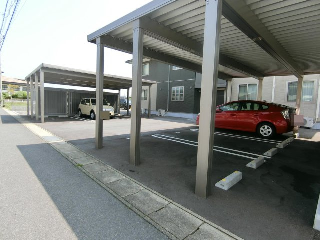 ビューコートの駐車場