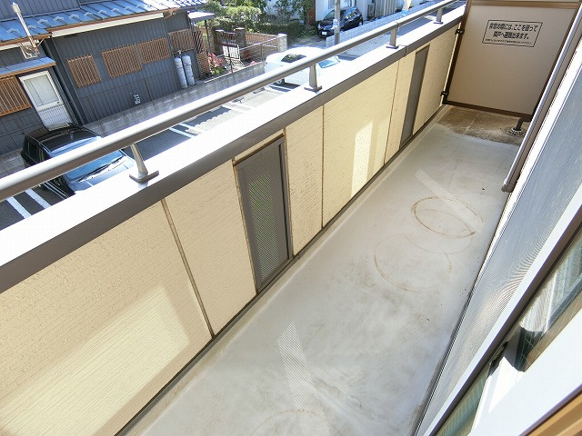 ヴァンセンヌのバルコニー|写真は同建物の別部屋を参考に掲載しております。