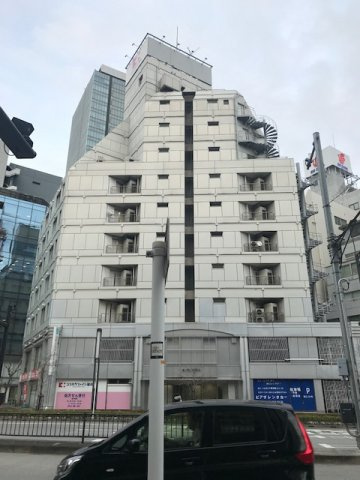 虎ノ門ピアザビルの外観