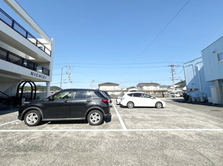 【駐車場】