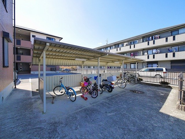 リビングタウン梅美台Aのその他共用部分|駐輪場です