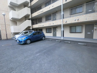 【駐車場】 | 平置駐車場です。