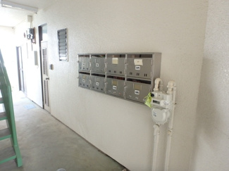 【エントランス】 | 集合ポスト