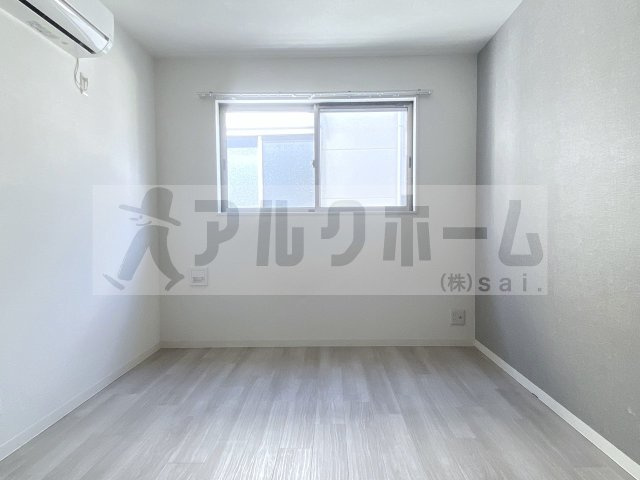 ステラウッド旭ケ丘の洋室