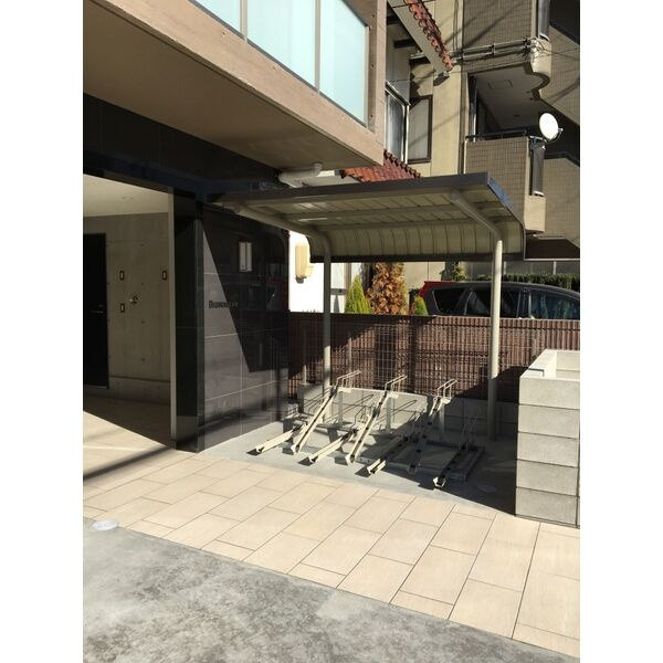 Brave亀島本陣のエントランス