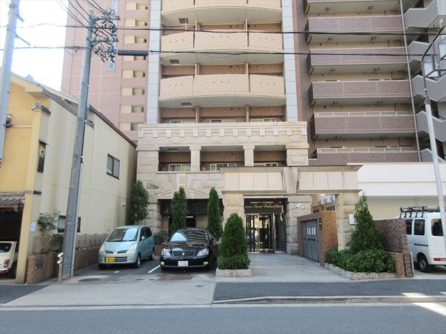 プレサンス泉アーバンゲートのエントランス|プレサンス泉アーバンゲート