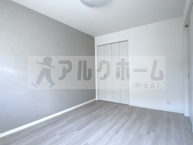 ステラウッド旭ケ丘の洋室