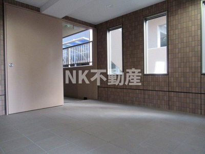 【ロビー】 | アクティブ・オクダ（八戸ノ里賃貸） | 敷地内です