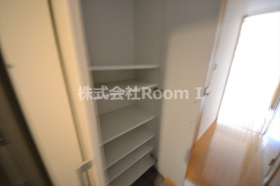 【玄関】 | ジュネーゼグラン上本町 | ゆったりとした玄関です