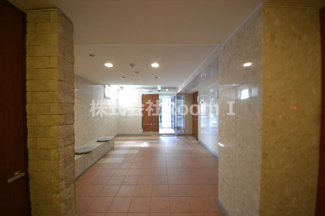 【エントランス】 | ジュネーゼグラン上本町 | ゆとりのあるエントランスです