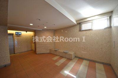 【ロビー】 | ジュネーゼグラン上本町 | ゆとりのあるロビーです