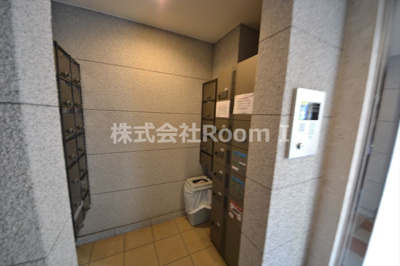 【その他共用部分】 | ジュネーゼグラン上本町 | 宅配ボックスです