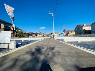 【前面道路含む現地写真】