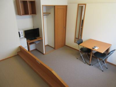 プレジール大宮の子供部屋|洋室