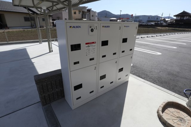 ラ・ルーチェ　Ⅲの設備|宅配ボックス