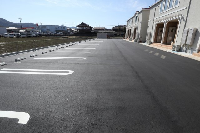 ラ・ルーチェ　Ⅲの駐車場