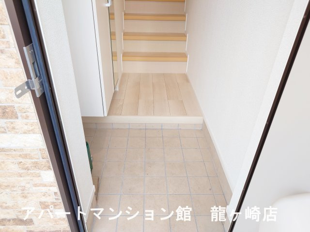 ブリッサ　カージェの玄関