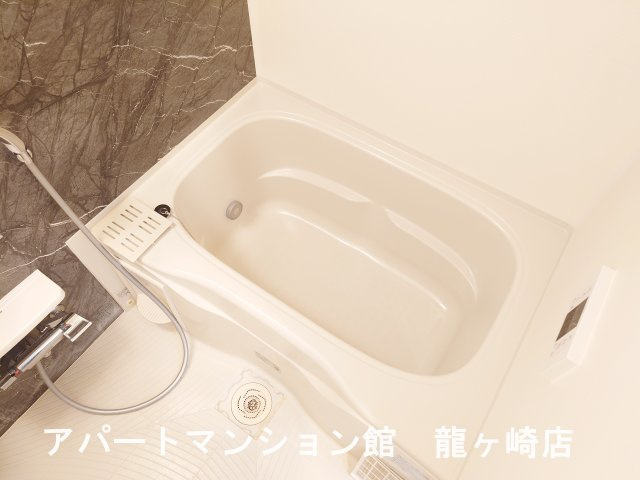ブリッサ　カージェの浴室