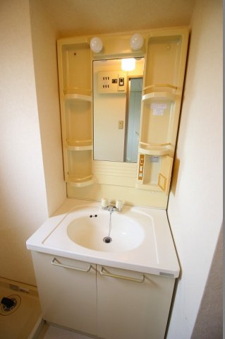 ドエリング東戸塚の独立洗面台