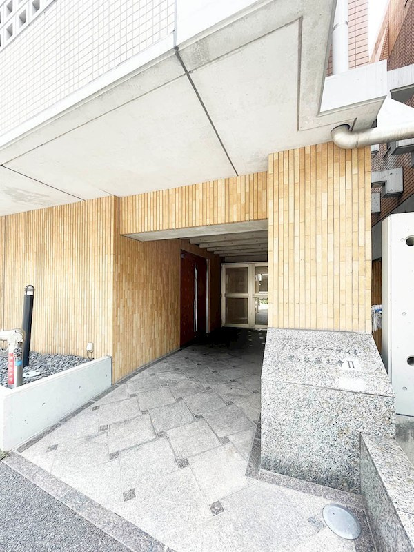 グランステューディオ市ヶ谷薬王寺Ⅱのエントランス|グランステューディオ市ヶ谷薬王寺Ⅱ