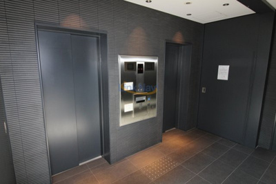 【エントランス】 | ザ・タワー大阪 | 建物の内部です