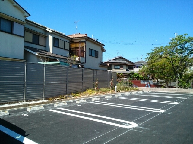 エアリーガーデンの駐車場