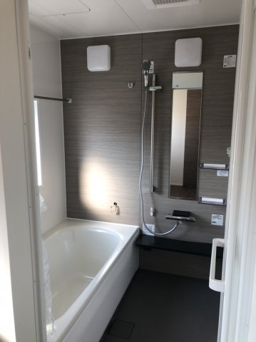 西条市小松町新屋敷土地建物【2,080】59.83坪　27.05坪の浴室